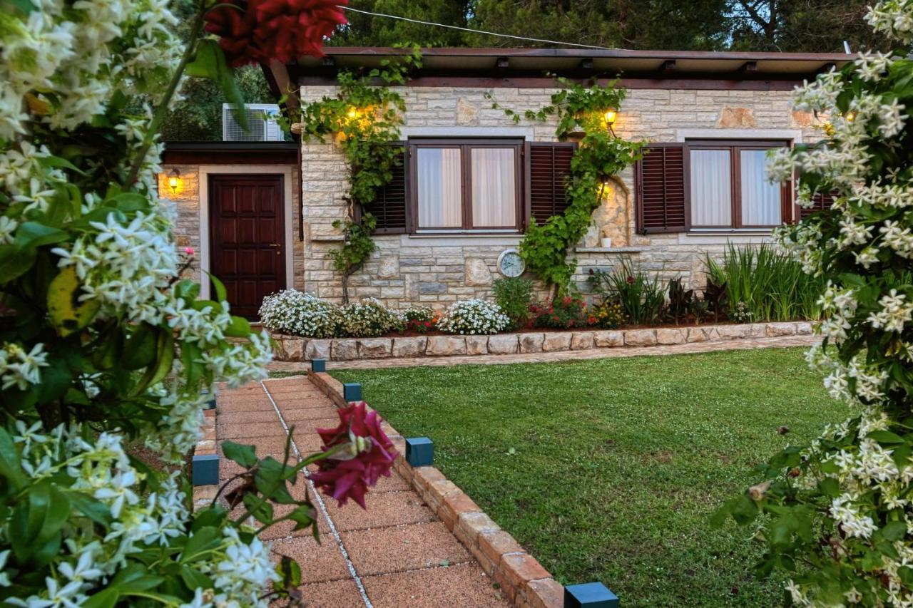 Holiday Home Giardino Marino Pomer Dış mekan fotoğraf